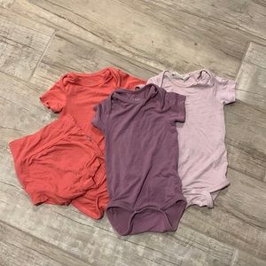 Kyte Baby onesies with shorts. Lot of 4.  0-3 months